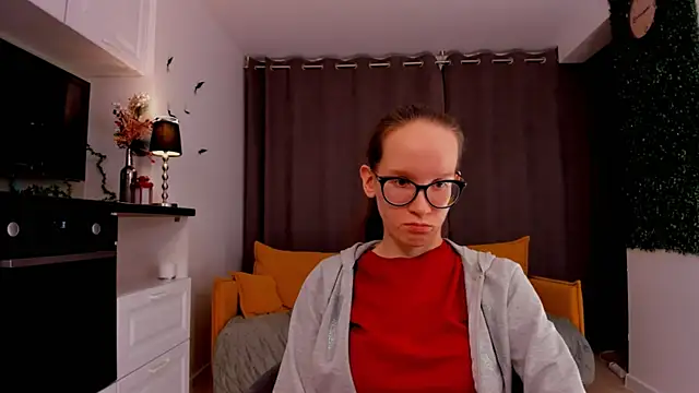 Snapshot of BettyBrowni chatting on 02.16.25 BettyBrowni online show from 02.16.25