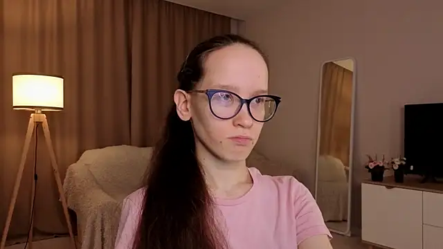 Snapshot of BettyBrowni chatting on 04.19.26 BettyBrowni online show from 04.19.26