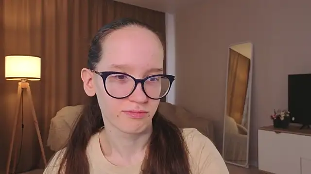 Snapshot of BettyBrowni chatting on 05.19.26 BettyBrowni online show from 05.19.26