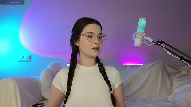 AokiAnna online show from 10.09.25