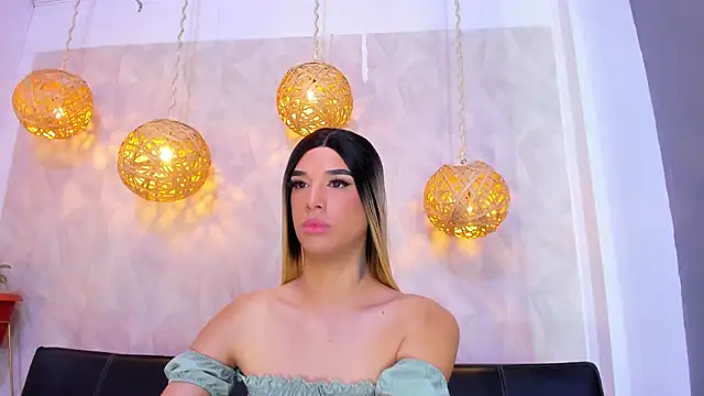 Snapshot of victoria_aleia_ chatting on 01.10.25 victoria aleia online show from 01.10.25