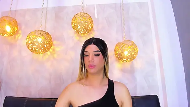 Snapshot of victoria_aleia_ chatting on 01.15.25 victoria aleia online show from 01.15.25