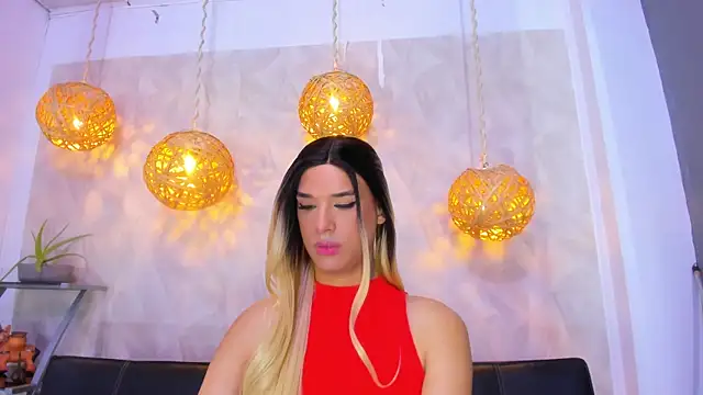 Snapshot of victoria_aleia_ chatting on 03.12.25 victoria aleia online show from 03.12.25