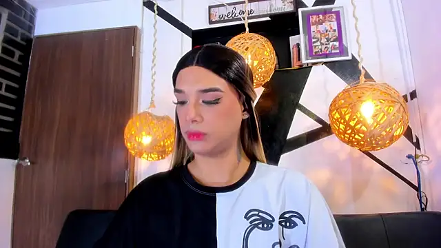 victoria aleia  online show from 10.27.25