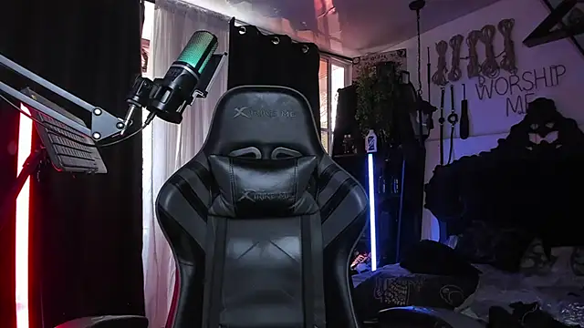 Snapshot of allanhurtss chatting on 01.22.25 allanhurtss online show from 01.22.25