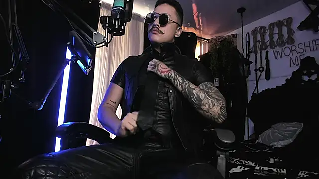 Snapshot of allanhurtss chatting on 02.18.25 allanhurtss online show from 02.18.25