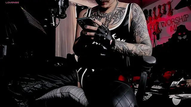 Snapshot of allanhurtss chatting on 09.09.25 allanhurtss online show from 09.09.25