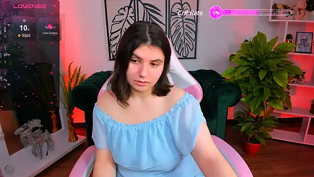 Viola  Shy online show from 01.20.25