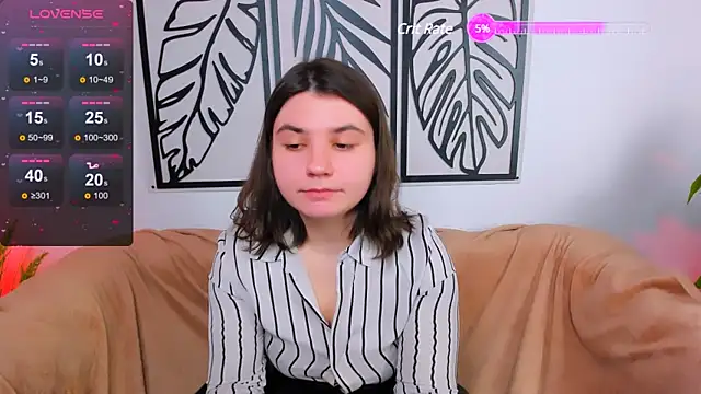 Viola  Shy online show from 01.25.25