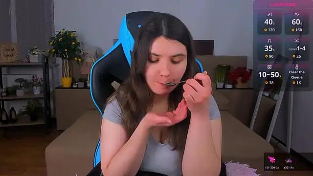 Viola  Shy online show from 02.03.26