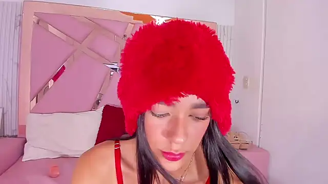 EmmyCruzZ online show from 12.24.24