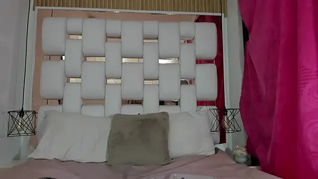 EmmyCruzZ online show from 09.27.25