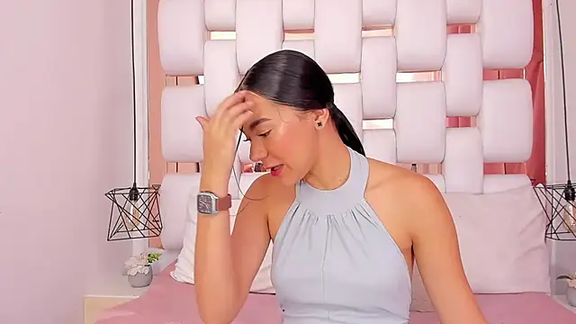 EmmyCruzZ online show from 10.23.25