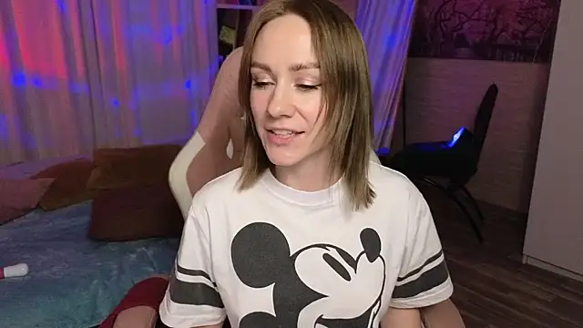 Snapshot of VeronicaRoss chatting on 01.15.25 VeronicaRoss online show from 01.15.25