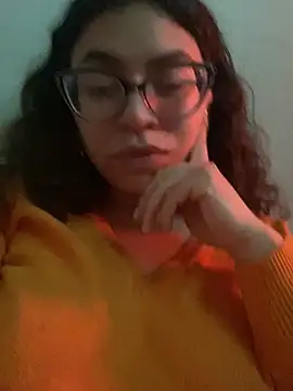 Snapshot of Lucrecia_33 chatting on 02.02.26 Lucrecia 33 online show from 02.02.26