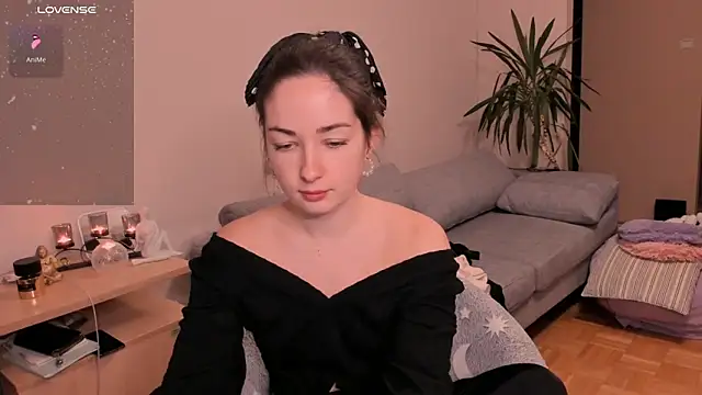 cClandesTina online show from 12.21.24