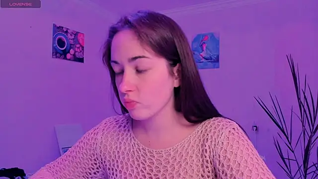 cClandesTina online show from 09.30.25