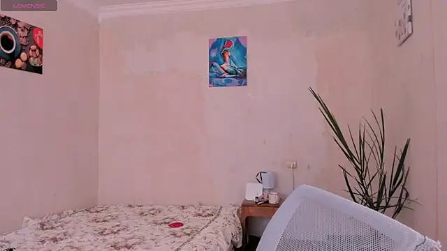 cClandesTina online show from 10.06.25