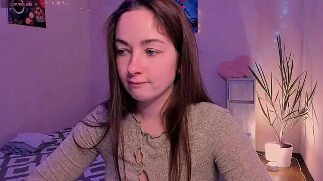 cClandesTina online show from 11.14.25