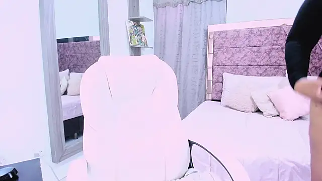  Lakshmi hotx online show from 02.06.25