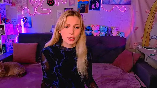 Maria Hunt online show from 09.18.25