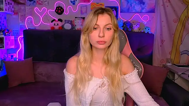 Maria Hunt online show from 10.16.25