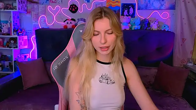 Maria Hunt online show from 10.17.25