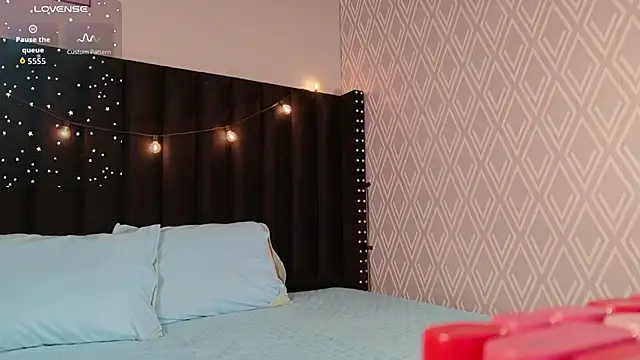 littleebluee online show from 09.13.25