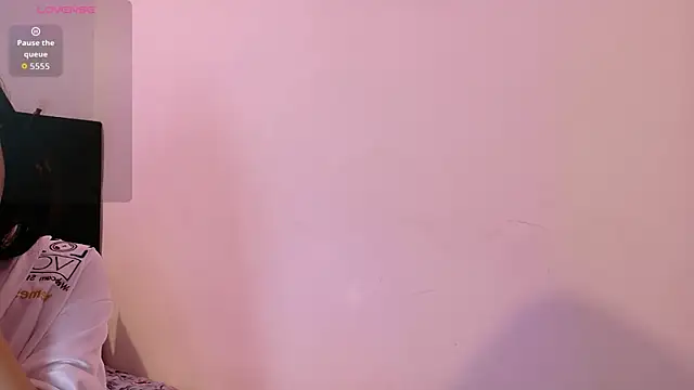 littleebluee online show from 08.07.26