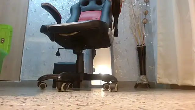 Samantabrown  online show from 03.06.26