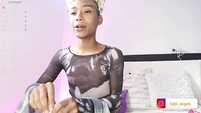 Snapshot of alejo_cute chatting on 12.12.24 alejo cute online show from 12.12.24