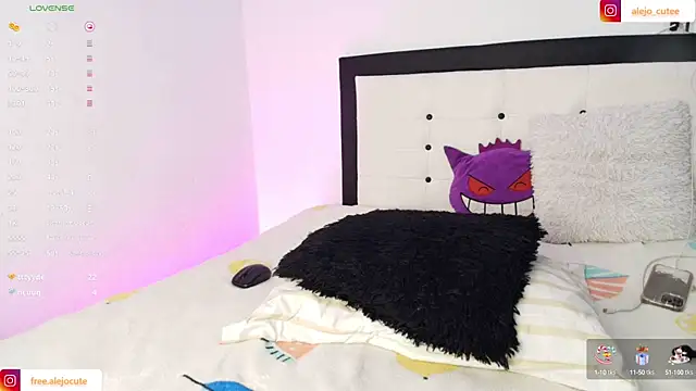 Snapshot of alejo_cute chatting on 12.12.24 alejo cute online show from 12.12.24