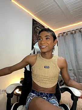 Snapshot of alejo_cute chatting on 09.26.25 alejo cute online show from 09.26.25