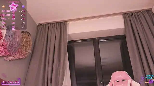 Snapshot of maddisonblush chatting on 03.21.25 maddisonblush online show from 03.21.25