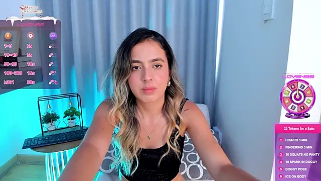 Lucyortiz  online show from 12.18.24