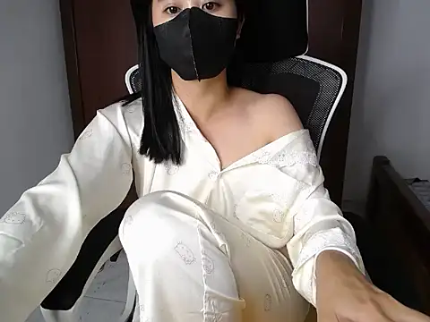 Lunobaby 204 online show from 10.24.25