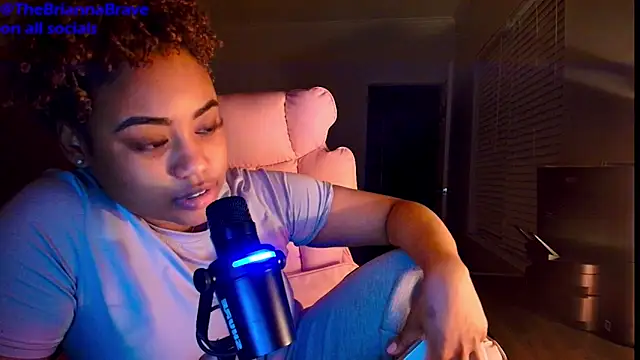 Snapshot of BriannaBrave chatting on 04.18.26 BriannaBrave online show from 04.18.26