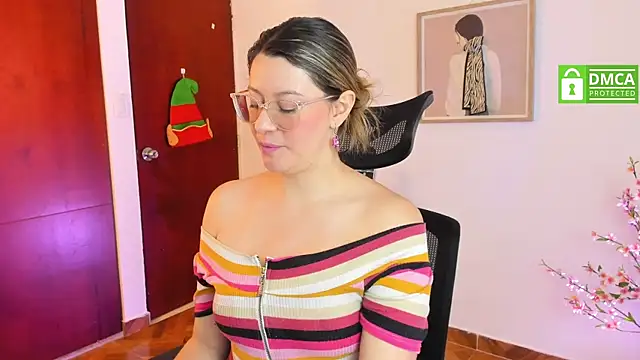 Chanelll Taylorr  online show from 12.19.24