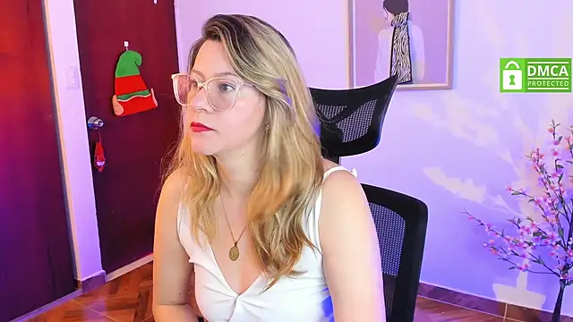 Chanelll Taylorr  online show from 12.26.24