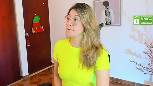 Chanelll Taylorr  online show from 01.05.25