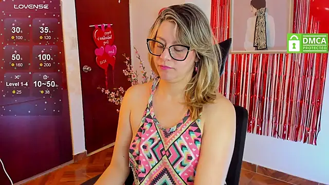 Chanelll Taylorr  online show from 02.19.25