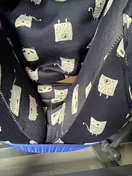 Milk Mom99 online show from 11.06.25