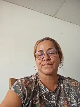 natally ross21 online show from 10.31.25