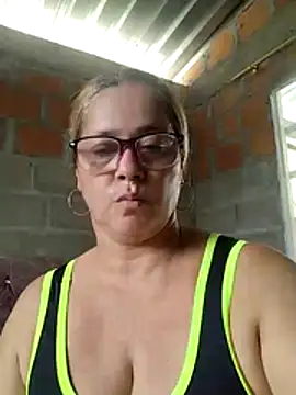 Snapshot of natally_ross21 chatting on 06.21.26 natally ross21 online show from 06.21.26