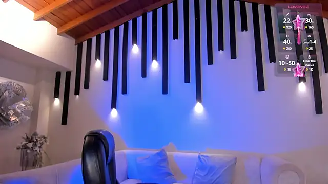 SamanthaKlein  online show from 12.21.24