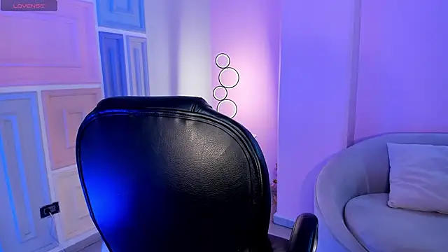 SamanthaKlein  online show from 10.11.25