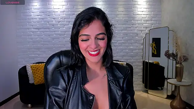 VictoriaMilan  online show from 12.06.24