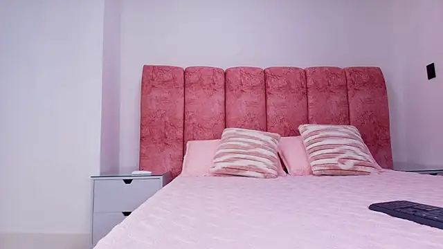 kendal rossi online show from 12.15.25