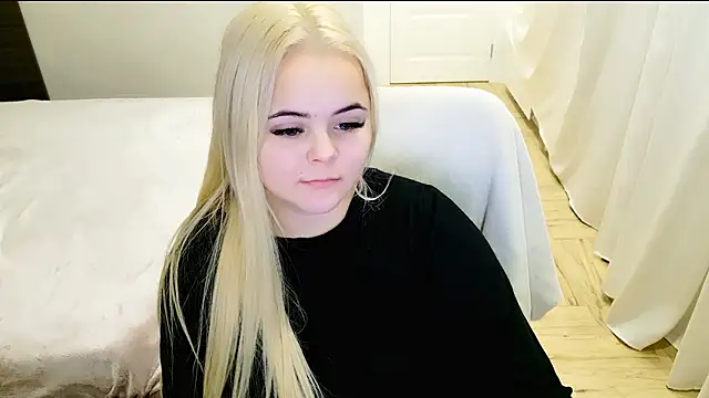 lovely-eyes online show from 12.06.24
