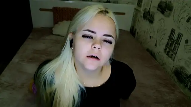 lovely-eyes online show from 09.15.25